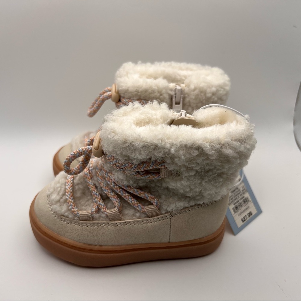 Cozy Cream Kids Boots - Picture 4 of 5